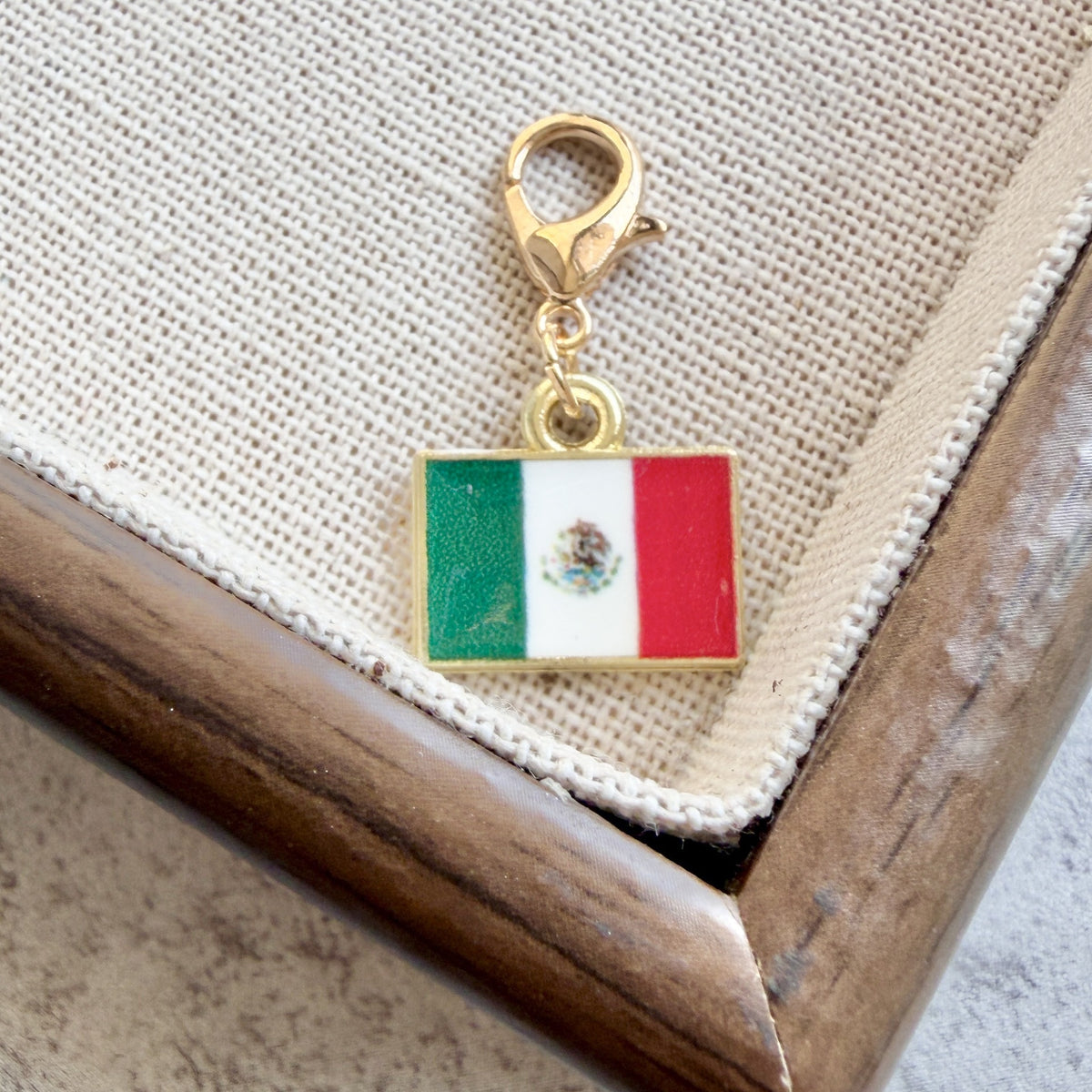 Llavero de Bandera Esmaltada para Viaje y Colección - vista 14