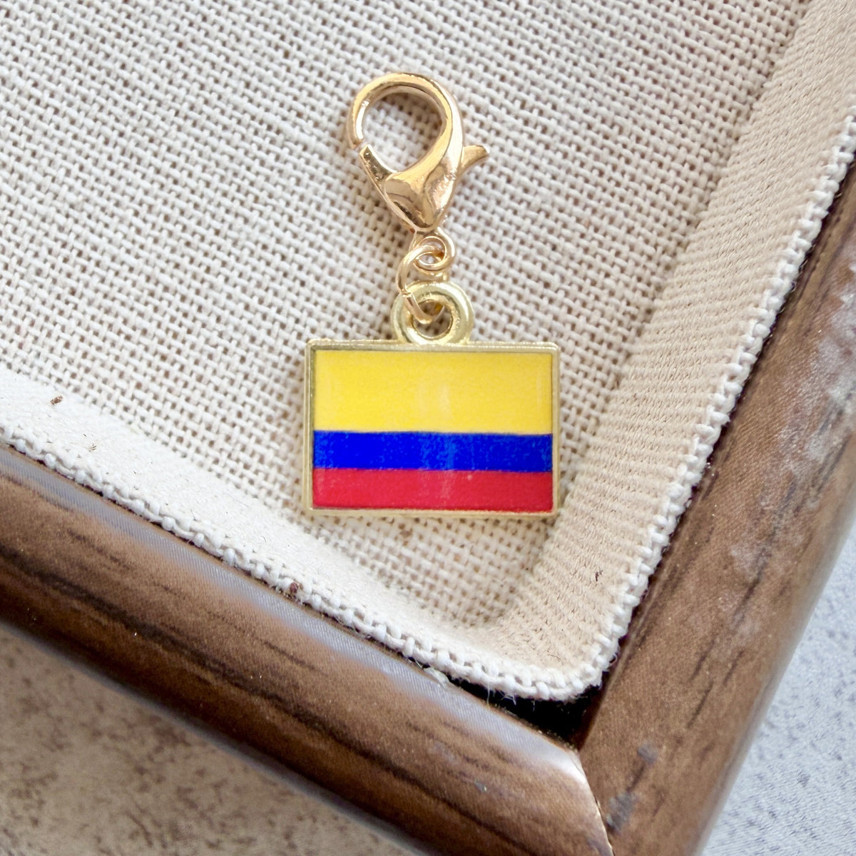 Llavero de Bandera Esmaltada para Viaje y Colección - vista 15