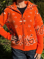 Cardigan en tricot motif cachemire avec fermeture éclair et col montant style rétro