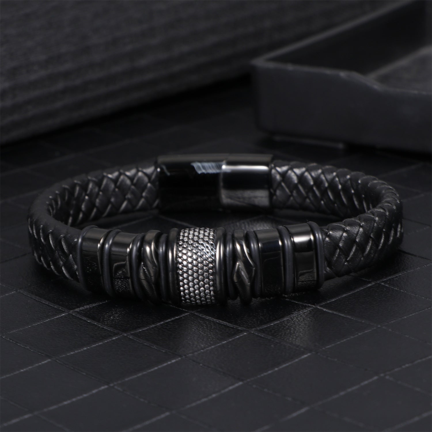Men's business leather bracelet simple stainless steel magnetic bracelet fashion versatile trend woven leather bracelet
