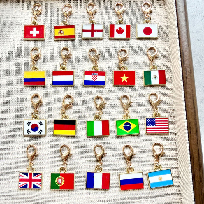 Llavero de Bandera Esmaltada para Viaje y Colección