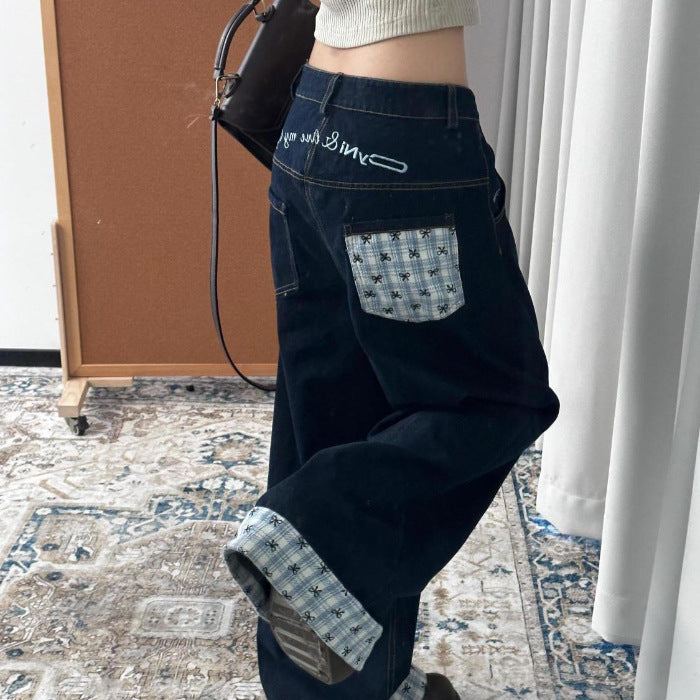 Jean droit avec détails à carreaux style rétro