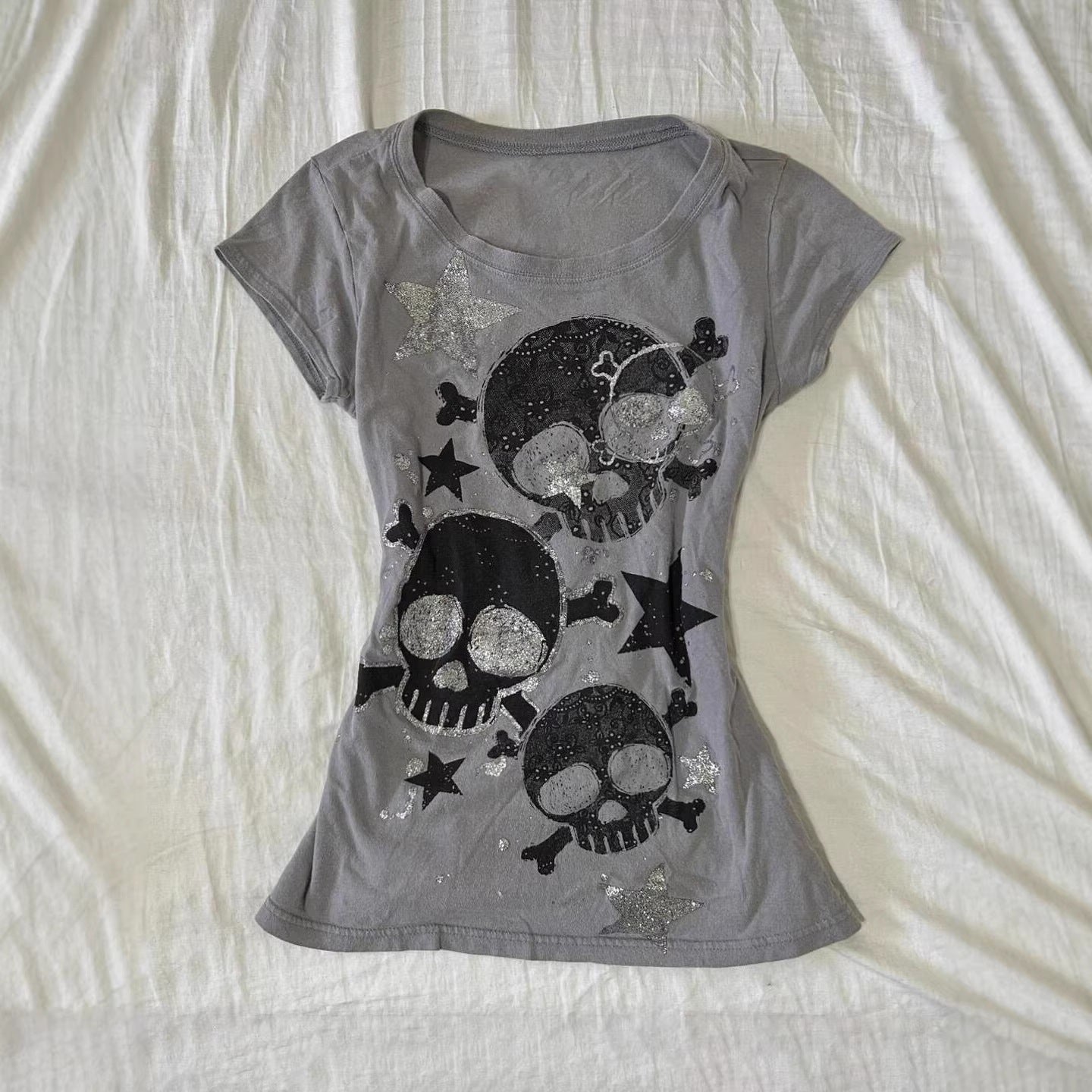 T-shirt court imprimé crâne style rétro urbain