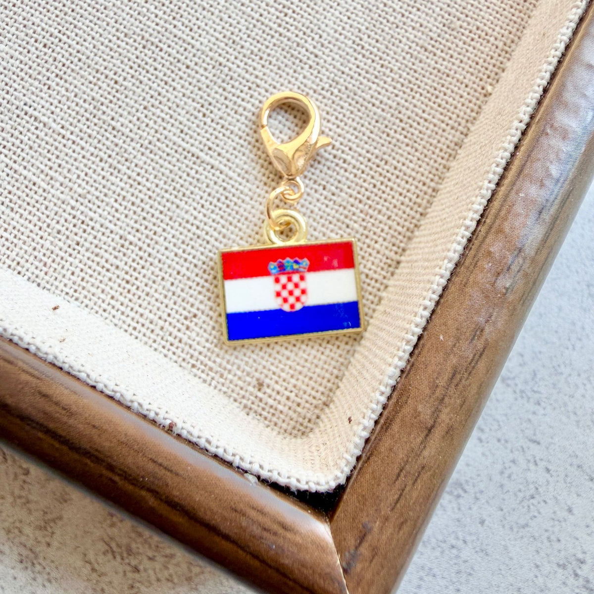 Llavero de Bandera Esmaltada para Viaje y Colección - vista 3